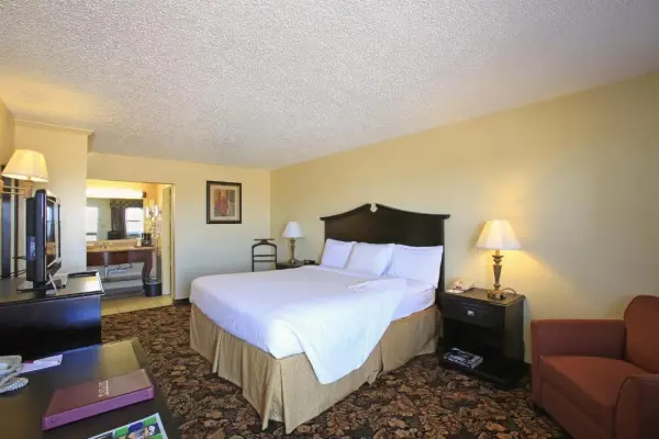 Plaza Inn Midland 6