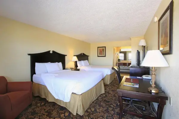 Plaza Inn Midland 8